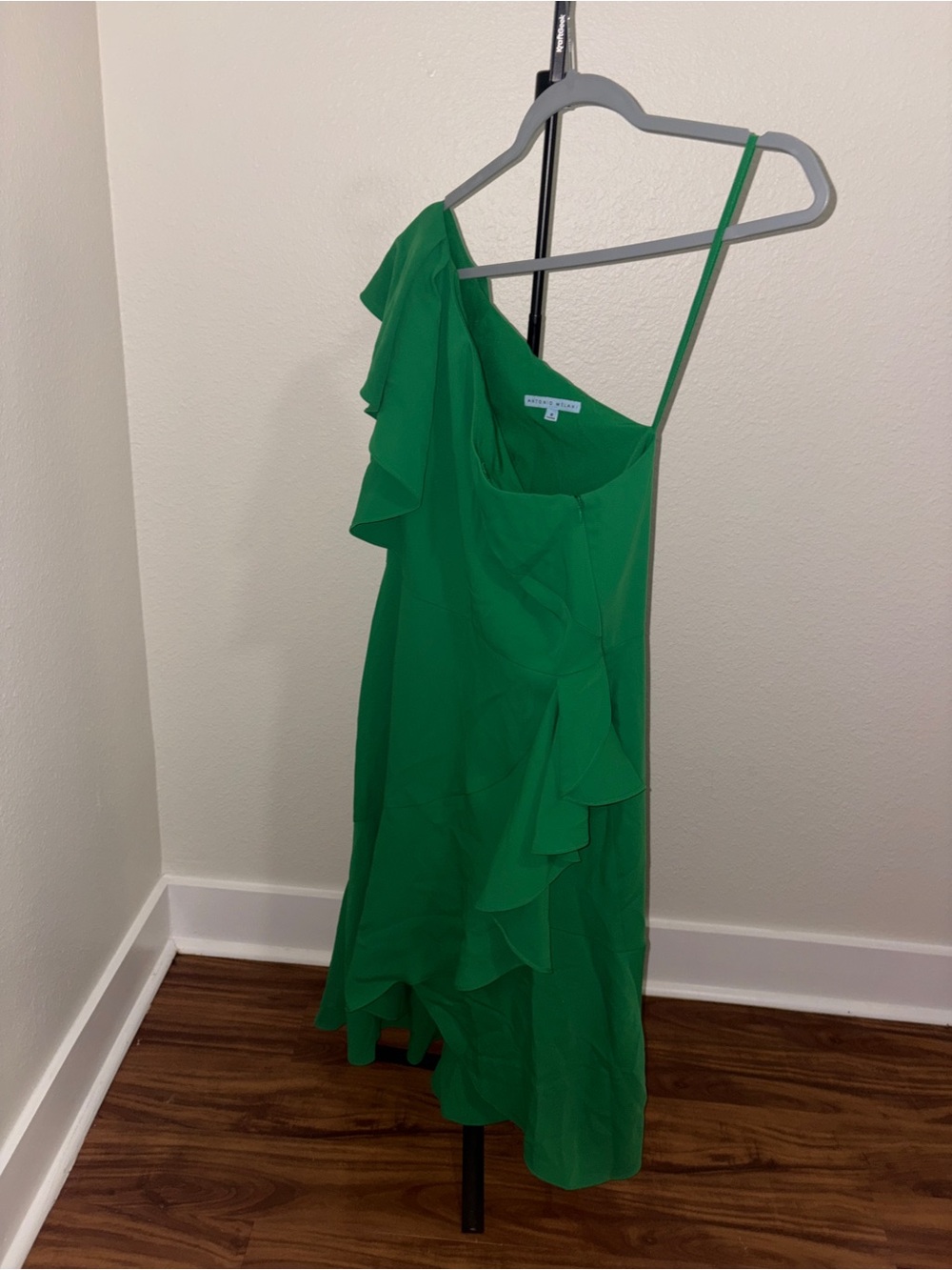 ANTONIO MELANI Vibrant Green One-Shoulder Ruffle Dress